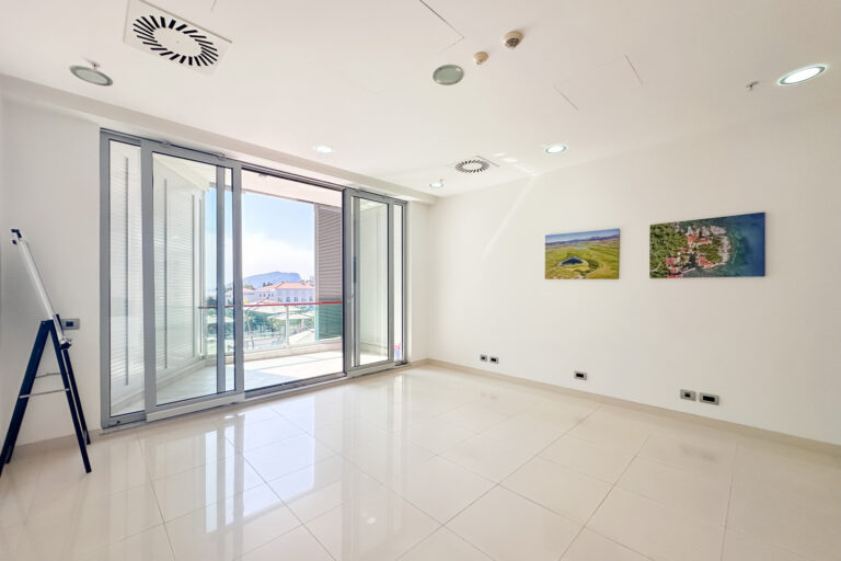 Commercial premises for sale in the center of Budva