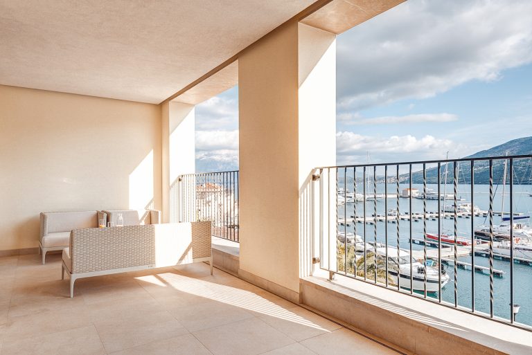 Apartment on the waterfront in luxury residential complex Portonovi