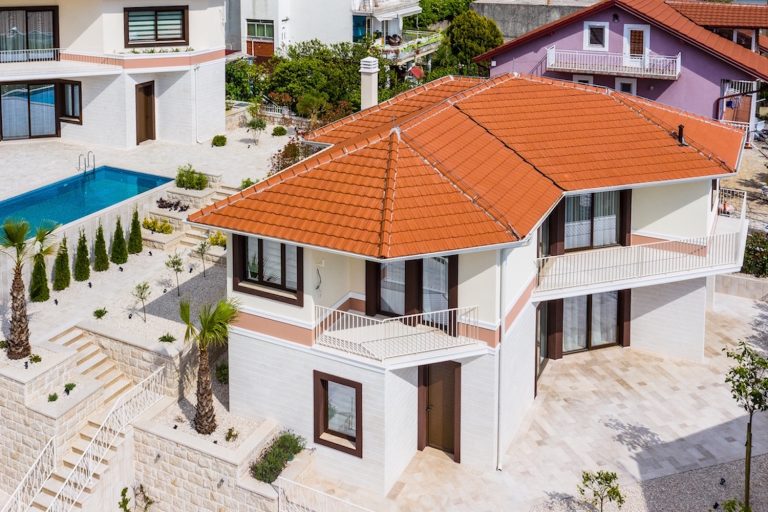 Kompleks vila u pešačkoj udaljenosti od centra Tivta