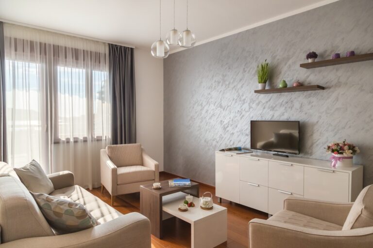 Furnished two-bedroom apartment in a residential complex with a pool in Bečići