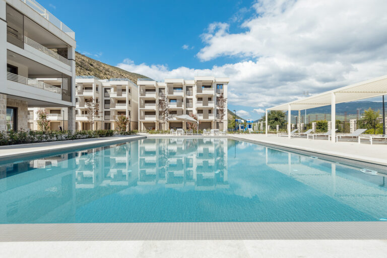 New residential complex with pool near the beach in Igalo