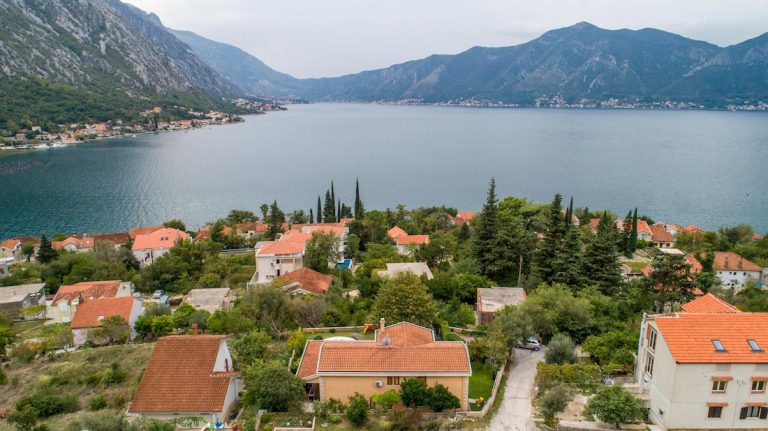 Villa with panoramic view over Kotor Bay