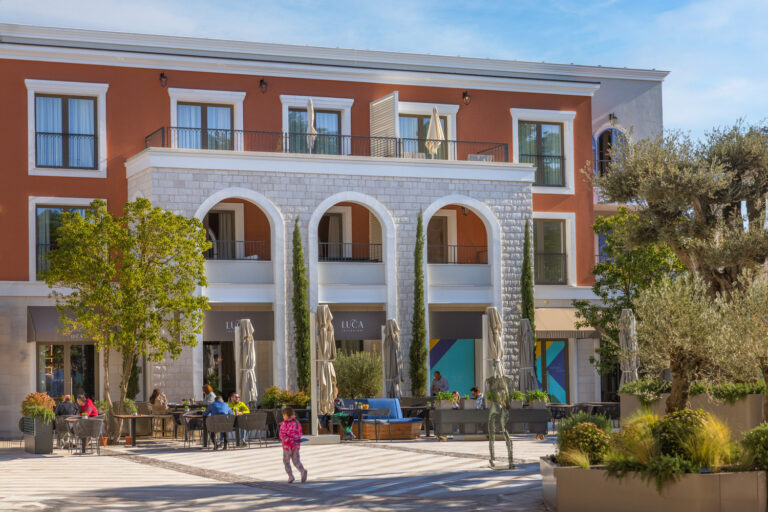 2-bedroom apartment in a new off-plan building in Centrale Lustica Bay