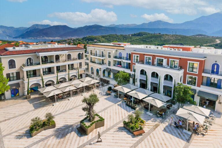 Lustica Bay: новый район Centrale