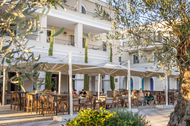 2-Bedroom apartment with two terraces in Centrale Luštica Bay