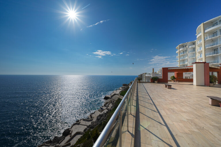 2 bedroom apartment in the frontline residential development