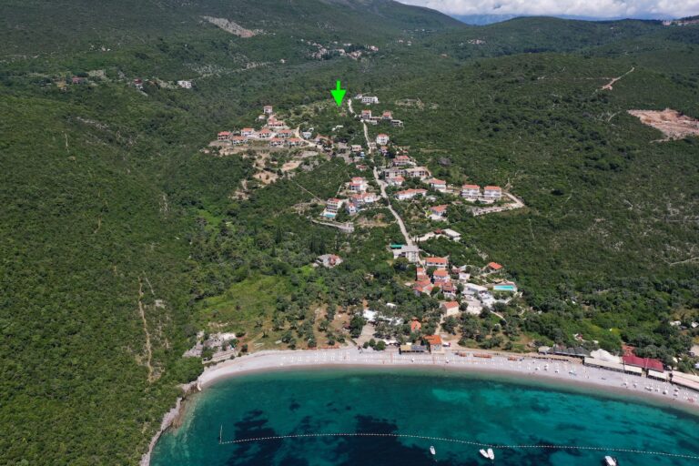 Landplot with seaview for construction of villas