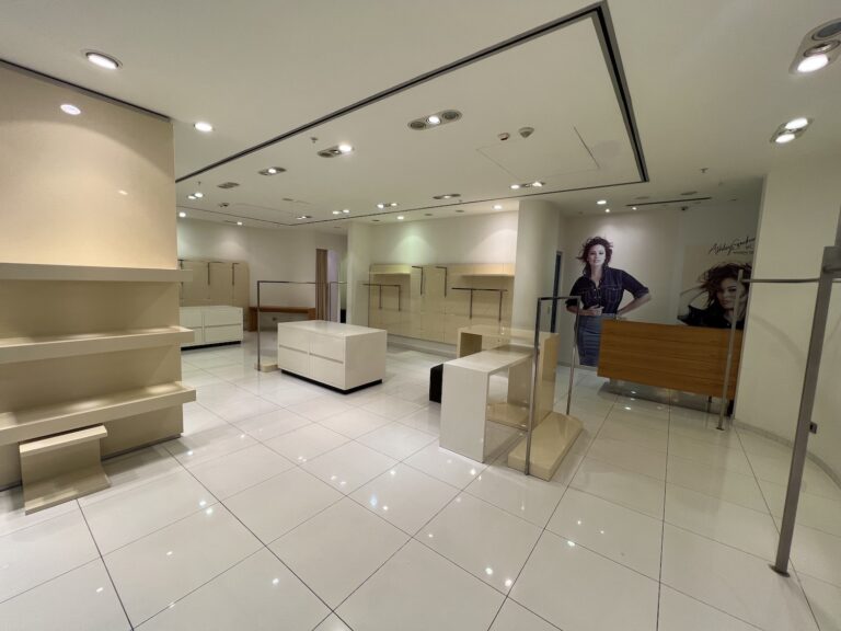 Retail space in shopping center TQ Plaza in Budva