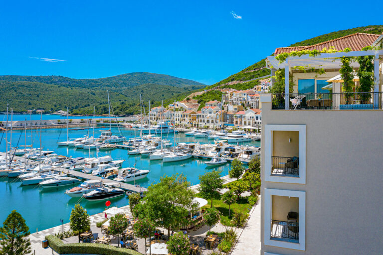 Lustica Bay: waterfront development with a golf course