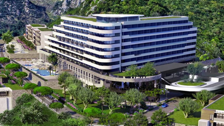 Apartments on the sea front managed by 5* hotel