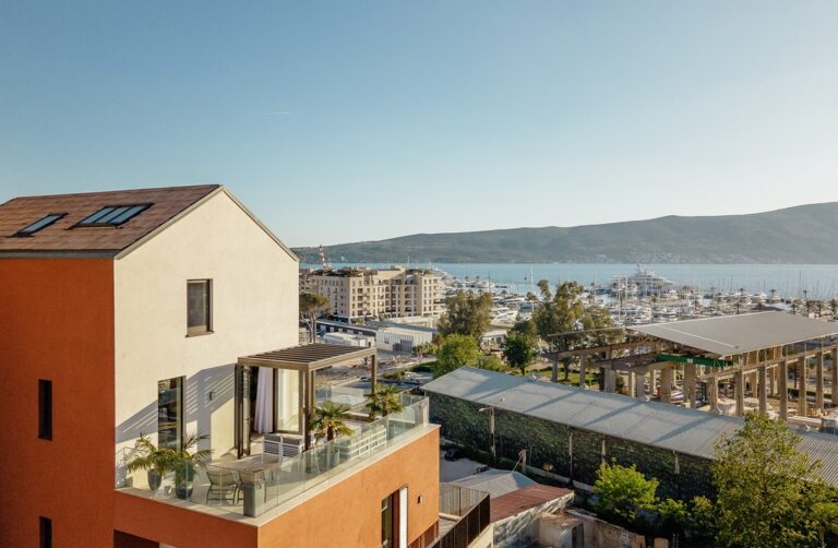 Luxury penthouse with panoramic sea views in Porto-Montenegro