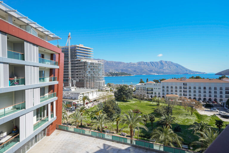 Apartman sa 2 spavaće sobe i pogledom u TQ Plaza