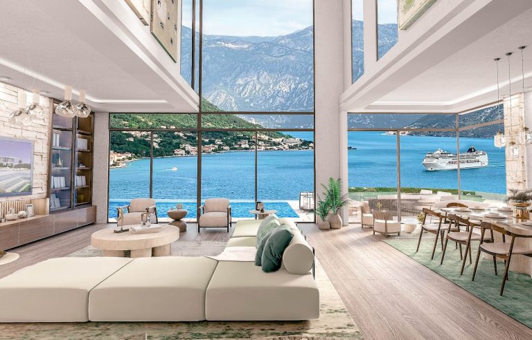 Luxurious villa with pool and panoramic view over the Bay