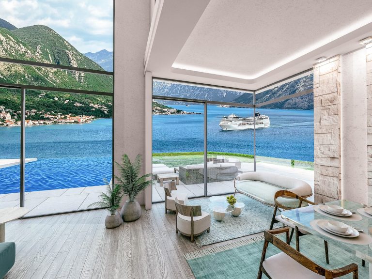 Luxurious villa with pool and panoramic view over the Bay