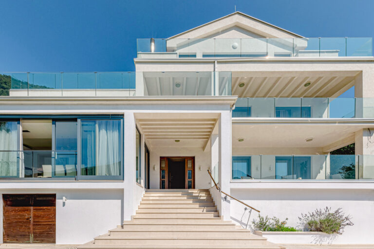 Private: Family villa on the first line of the sea in Kotor bay