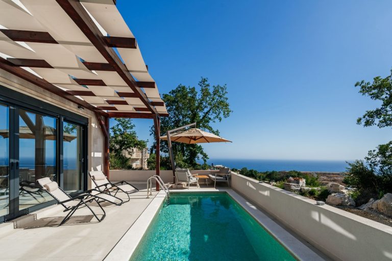 Villa on the Budva Riviera in Blizikuće
