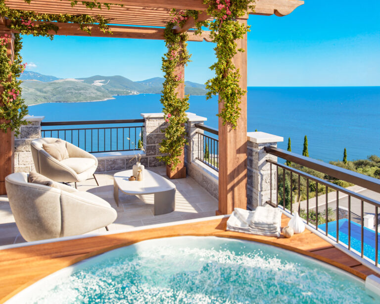 Exclusive three-bedroom apartment in the new residence Lustica Bay – Horizon