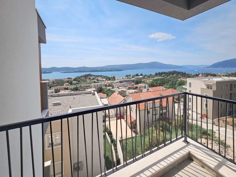 2-bedroom apartment in a new complex with swimming pool in Tivat