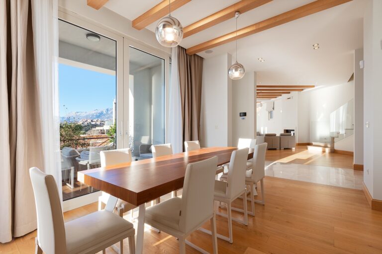 Luxury Villa with Pool and Panoramic Views of the Sea and St. Stefan Island