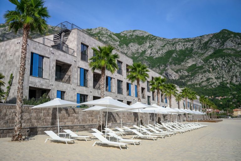 Новый эксклюзивный проект на 1 линии — MÖVENPICK RESIDENCES TEUTA KOTOR BAY