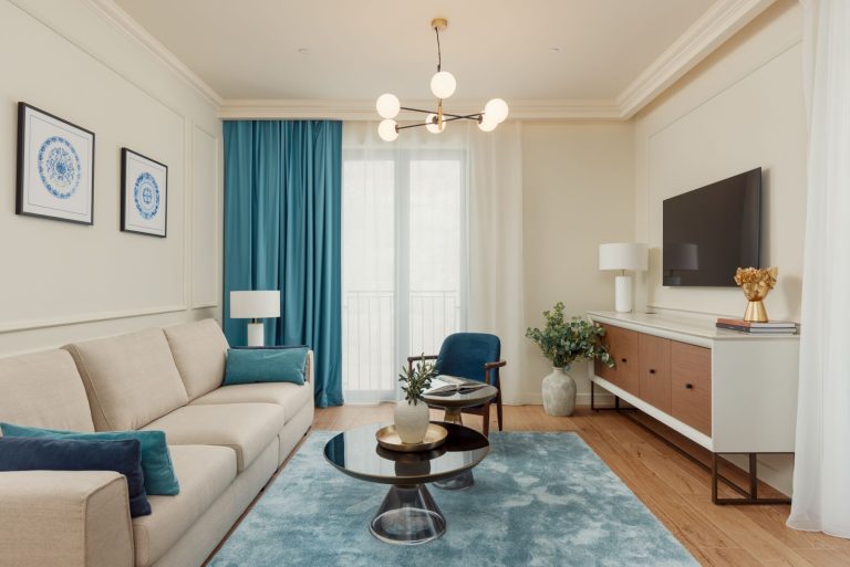 Апартаменты с 2 спальнями и двориком в MÖVENPICK RESIDENCES на 1 линии