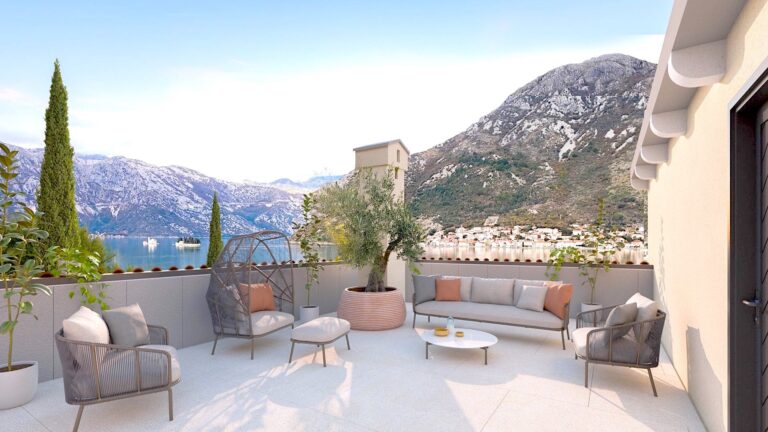 Exclusive 5-bedroom villa on the waterfront of Kotor Bay