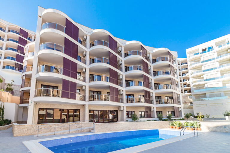 Scenic furnished apartments with 2 bedrooms in Bečići