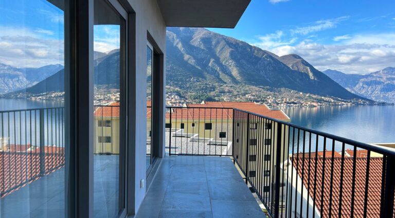 Luxurious New Penthouse with Panoramic Views of the Bay of Kotor