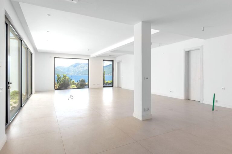 Modern villa with panoramic sea view in Krašići