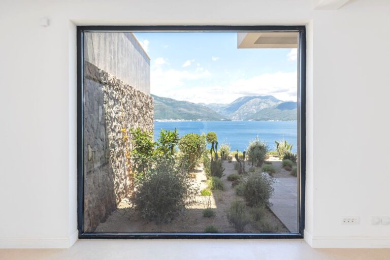 Modern villa with panoramic sea view in Krašići