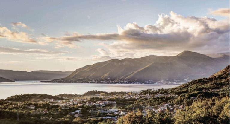 Penthouse in a premium residential complex in Tivat