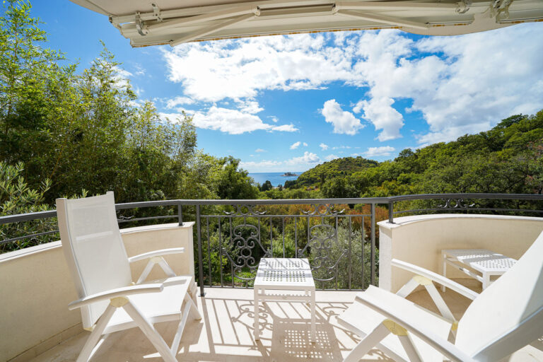 Sea-view two-bedroom apartment above Lučice Beach in Petrovac