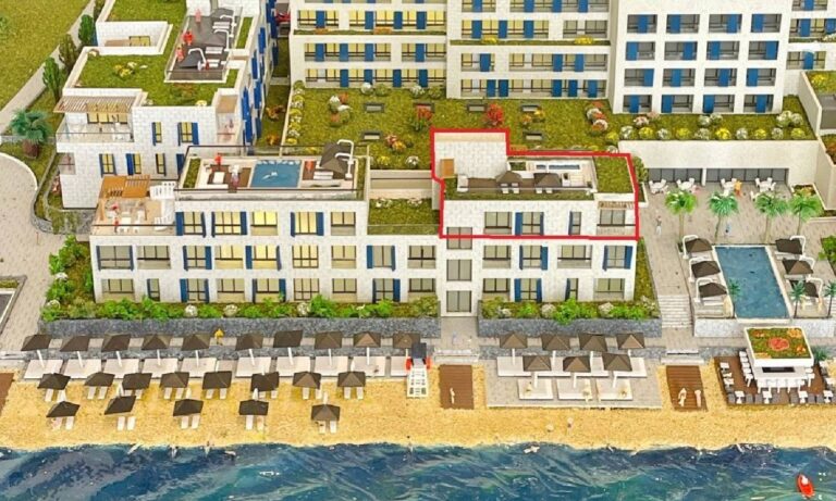 Private: Penthouse Mediterranean on the seafront in the Bay of Kotor