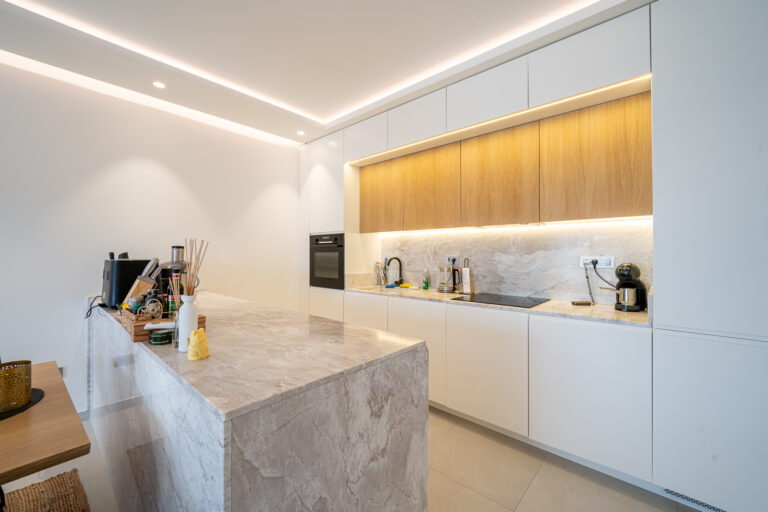 Spacious fully furnished 2-bedroom apartment in Tivat
