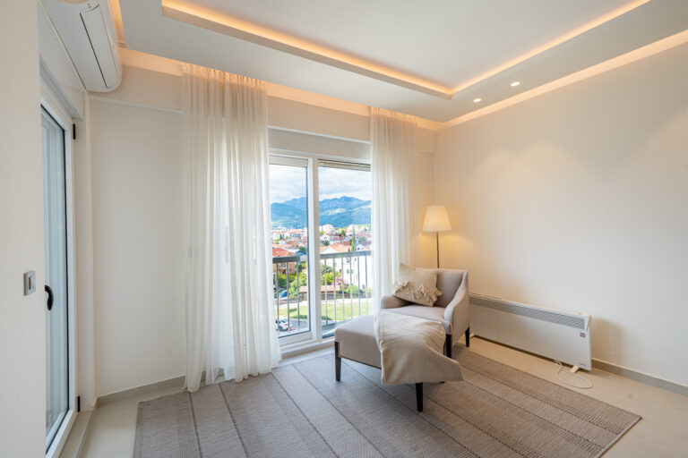 Spacious fully furnished 2-bedroom apartment in Tivat