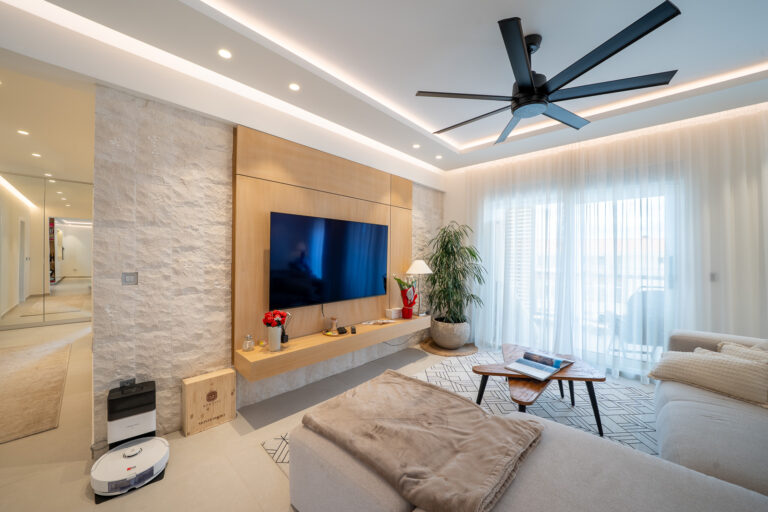 Spacious fully furnished 2-bedroom apartment in Tivat