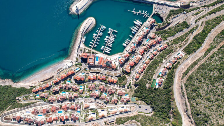 Apartment in the new Centrale building Luštica Bay