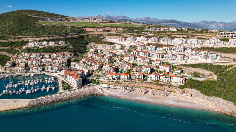 1-bedroom apartment in the Centrale building Luštica Bay