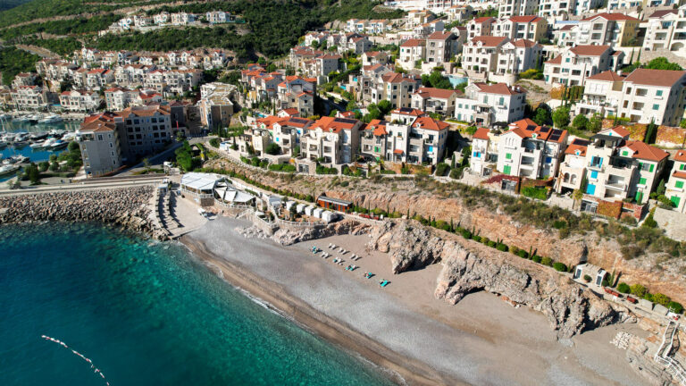 1-bedroom apartment in the Centrale building Luštica Bay