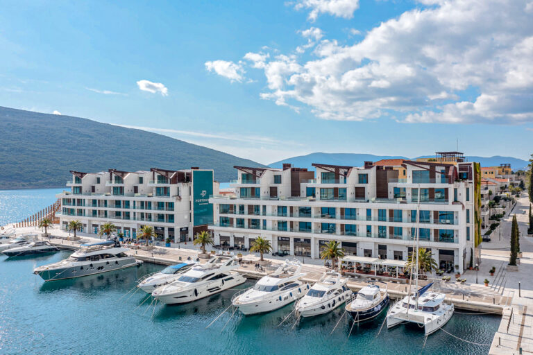Portonovi — 3-bedroom sky villa with private pool Marina Residences