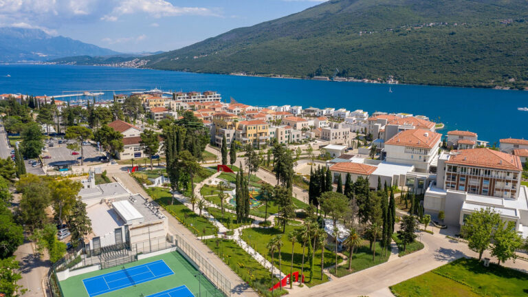3-bedroom apartment on the waterfront in luxury residential complex Portonovi