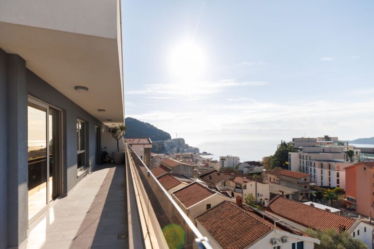 Penthouse with panoramic rooftop terrace in Bečići
