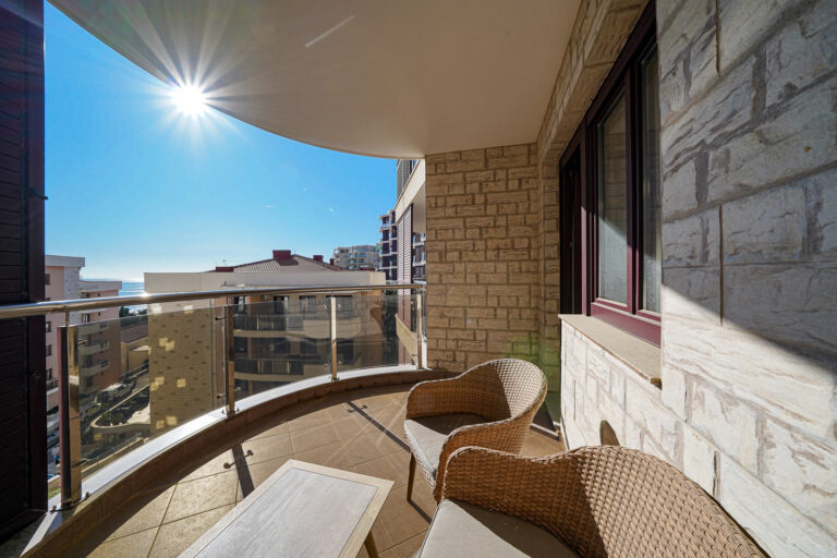 Private: 1-bedroom apartment in the Bečići residential complex