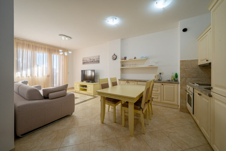 Private: 1-bedroom apartment in the Bečići residential complex
