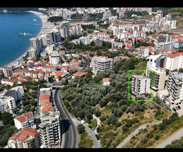 Apartments in a new building in Rafailovići