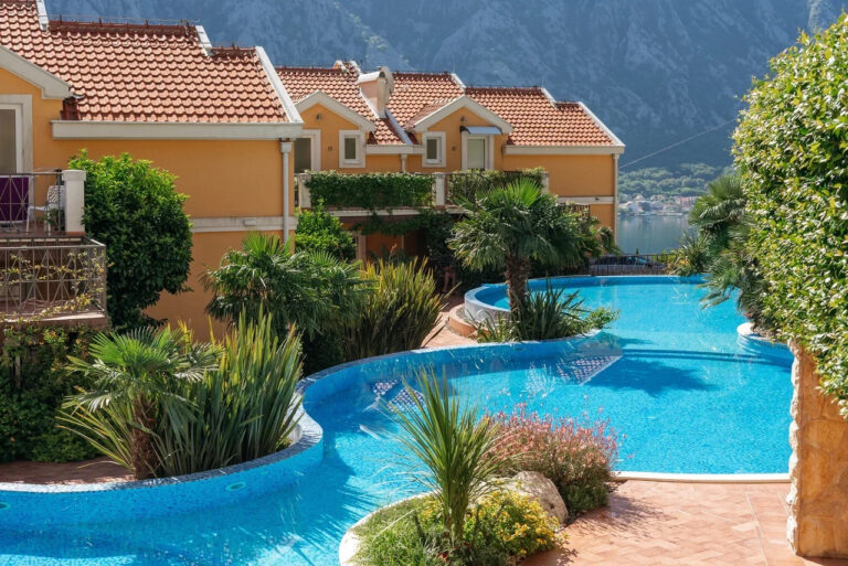 Apartment with a courtyard in a complex with a pool in the Bay of Kotor
