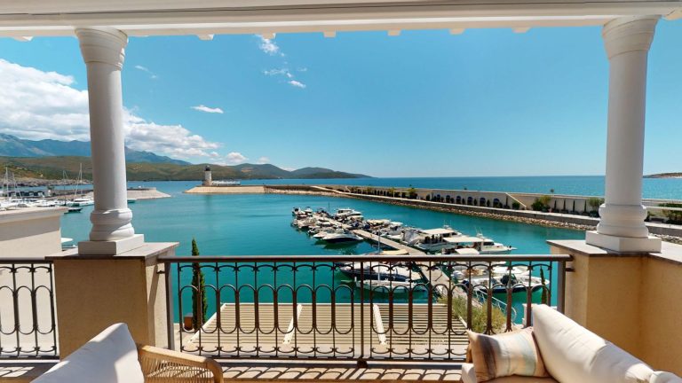 2-bedroom apartment on the first line in Luštica Bay