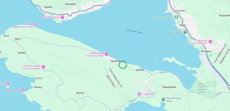 Building plot with approved project near the sea in Krašići