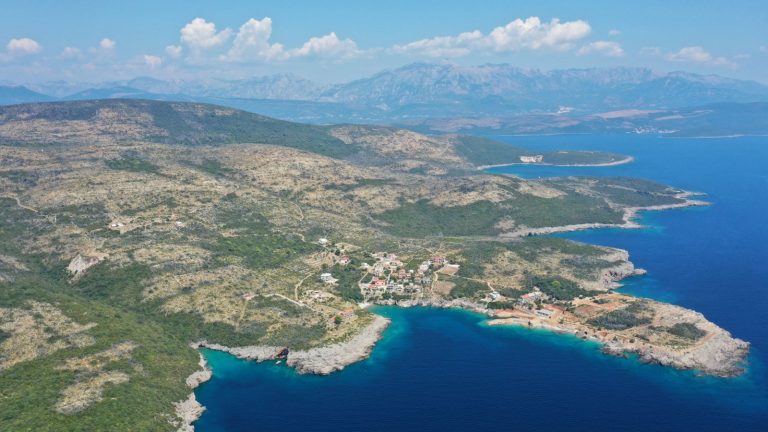 Land plot with panoramic sea views on Luštica