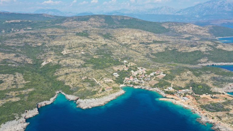Land plot with panoramic sea views on Luštica